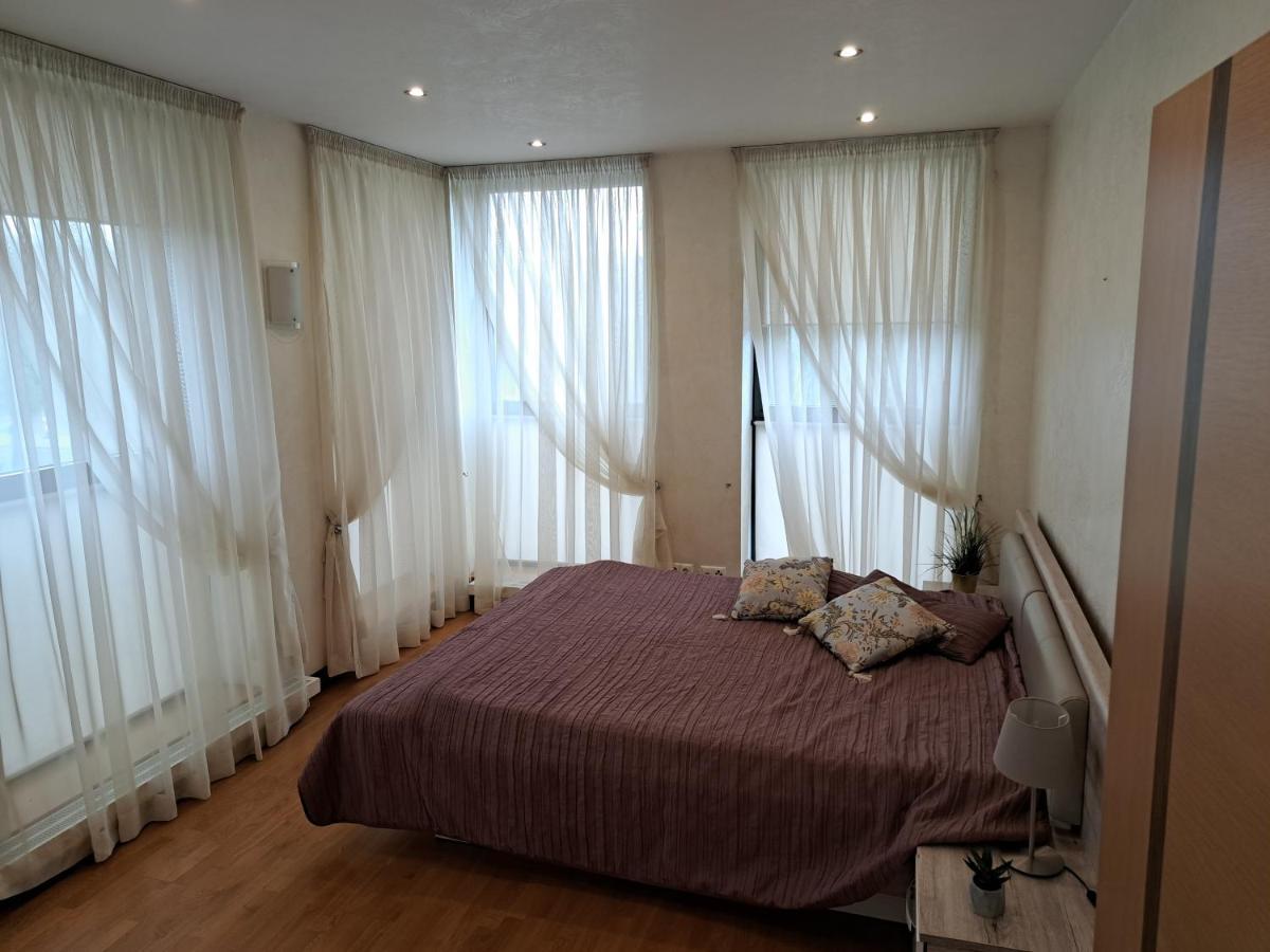Andyshaun Service Appartments Riga Buitenkant foto